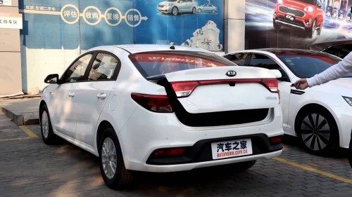 Kia Rio sedan 2017 tại thị trường Nga giá siêu rẻ 257 triệu đồng - 7