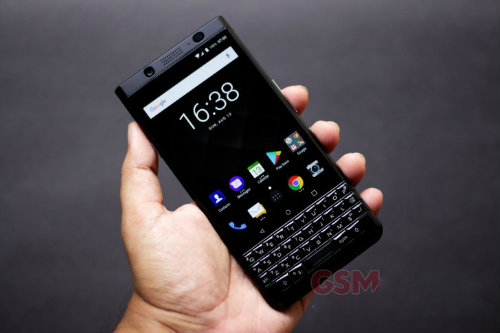 BlackBerry Keyone màu đen vũ trụ sắp về xứ cờ hoa - 1