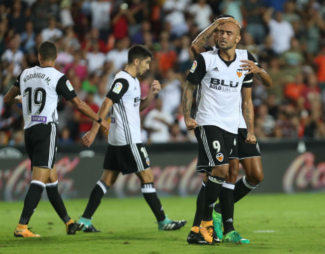 Real Madrid - Valencia: Sô diễn của &#34;kẻ đóng thế&#34; - 2