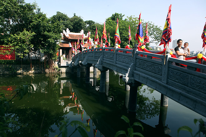 Bất ngờ trước vẻ đẹp của ngôi đền được phục dựng từ quán giải khát - 2