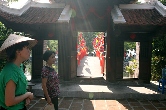 Bất ngờ trước vẻ đẹp của ngôi đền được phục dựng từ quán giải khát - 5