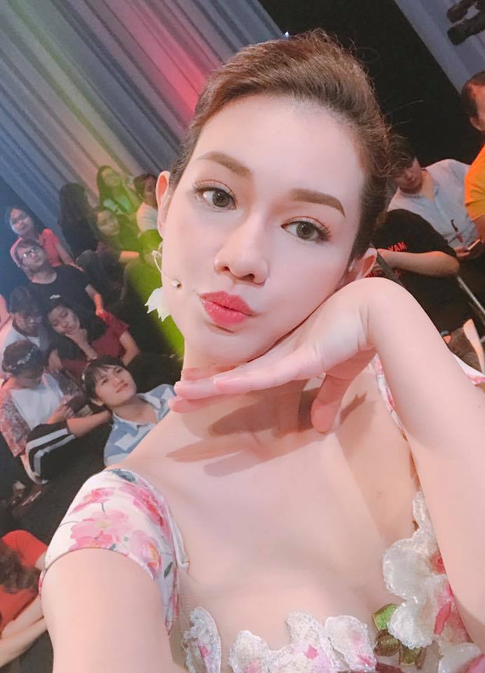 Hà Hồ "học chút chiêu trò để tự vệ" - 5