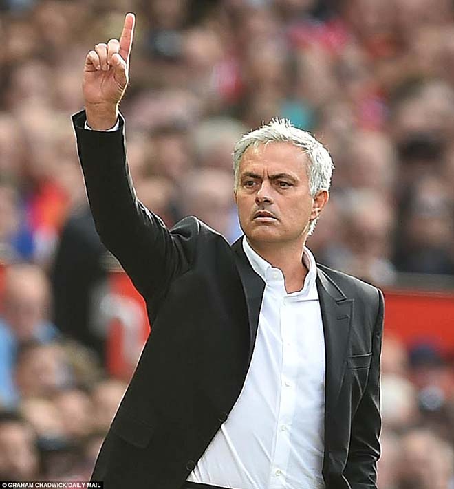 MU bị chê “hèn nhát”: Mourinho nêu 3 điều, vạch tội đám “ghen ăn tức ở” - 3