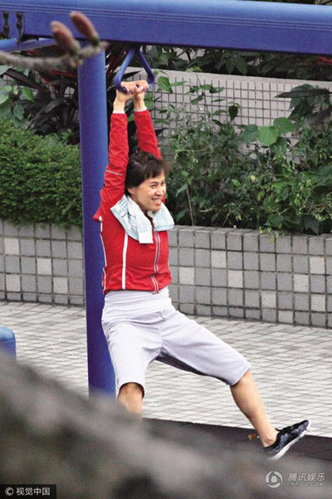 Sốc với nhan sắc xuống dốc của nữ thần phim 18+ - 2