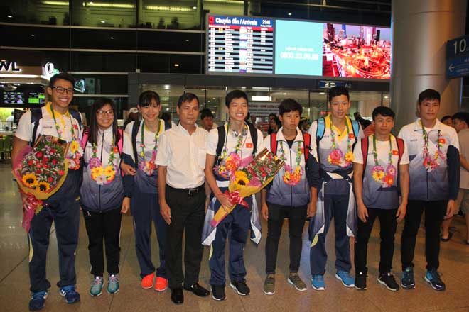 Ánh Viên 8 HCV SEA Games về nước: Lại lao vào tập luyện săn vàng ASIAD - 10