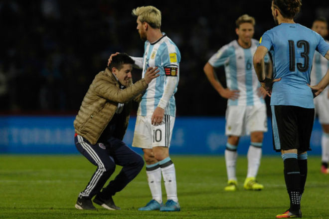 ĐT Argentina lâm nguy: Messi trở lại, quyết sắm vai “Thần hộ mệnh” - 6