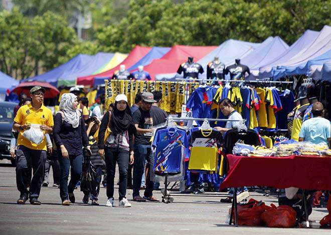 Thiếu nữ xinh Malaysia háo hức &#34;đấu&#34; vạn fan Thái Lan chung kết SEA Games - 2