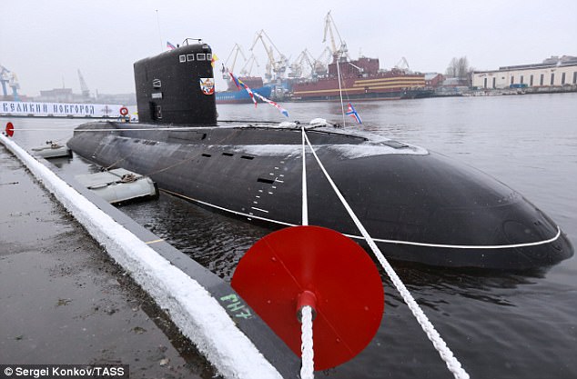 Sức mạnh 2 tàu ngầm tàng hình Nga đưa đi diệt IS - 1