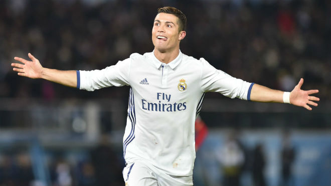 Cú sốc &#34;bom tấn&#34;: Ronaldo bị đồn có thể rời Real 48 giờ tới - 1
