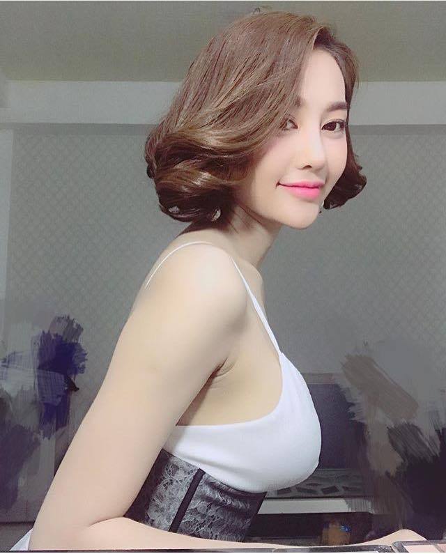 Tình cũ Lương Bằng Quang khoe ảnh trên giường quá nóng bỏng - 14