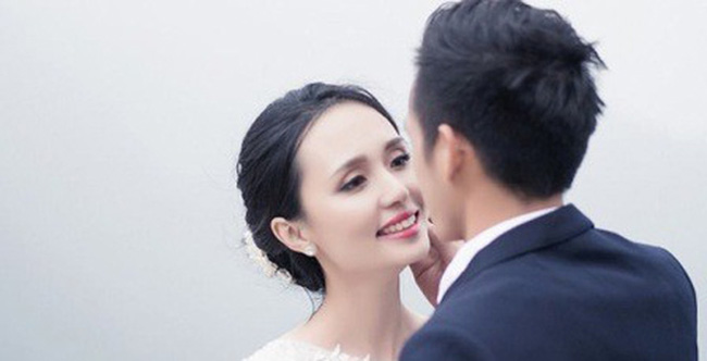 Là người hâm mộ bóng đá Việt, không thể không biết đến chuyện tình đẹp như mơ giữa cầu thủ Văn Quyết và người vợ đẹp tên Huyền Mi. 