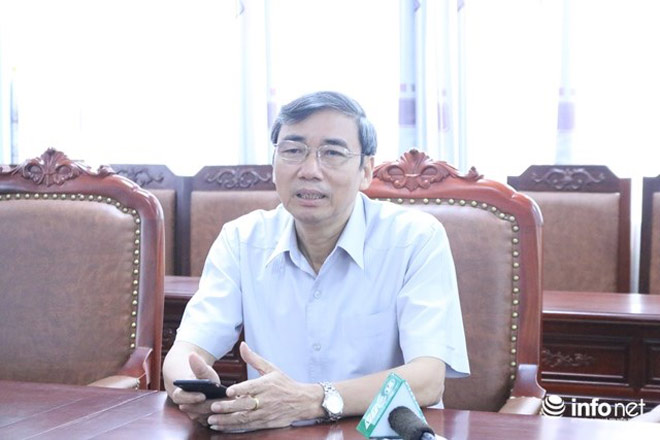 Nóng 24h qua: Cụ ông lý giải việc giành giật xe cá viên chiên với cán bộ dẹp vỉa hè - 2