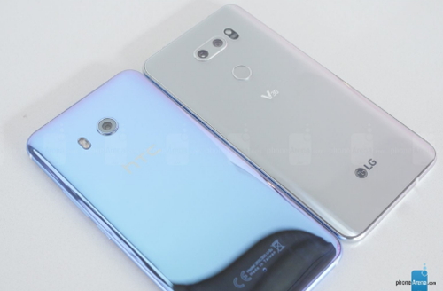 So sánh nhanh LG V30 với HTC U11 - 2