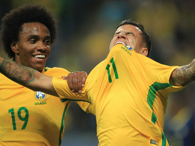 Nhảy múa bên Neymar, ”bom tấn” Coutinho khiến Barca ”rạo rực”