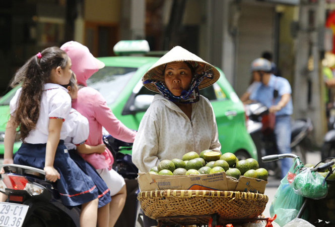 Tăng thuế VAT với người nghèo: Không thể tác động ít mà ngược lại - 2