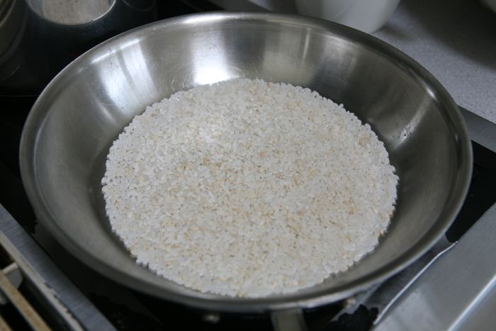 Dịp nghỉ lễ, trổ tài làm sữa gạo thơm ngon, bổ dưỡng đãi cả nhà - 2