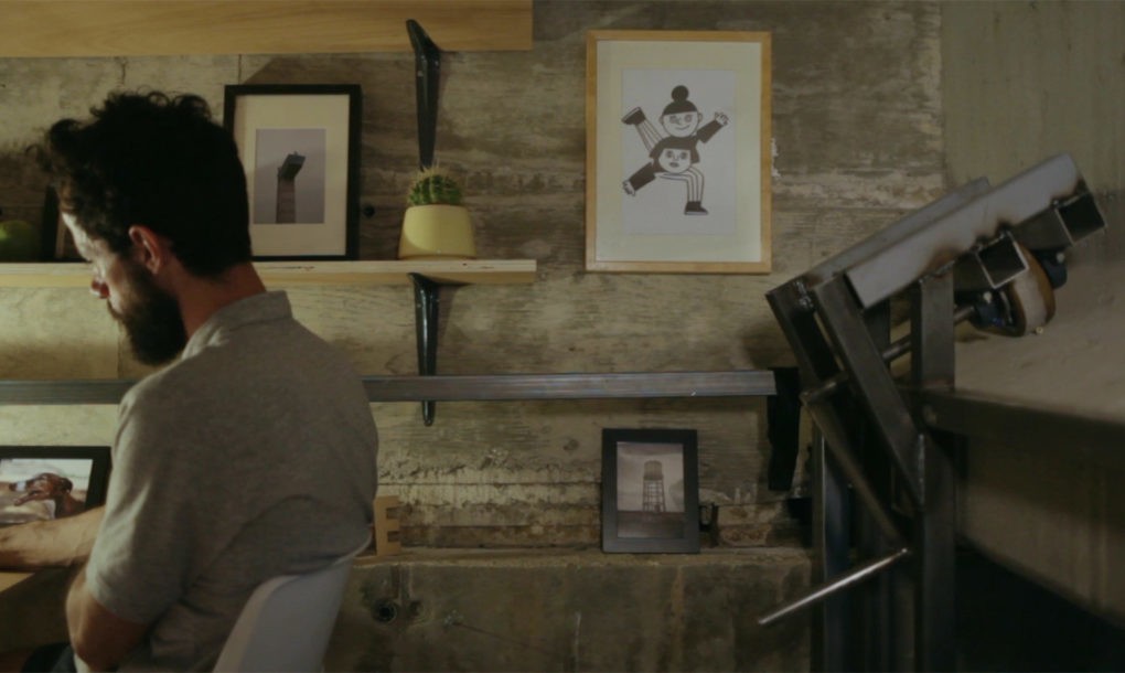 Phòng làm việc bí mật ẩn dưới gầm cầu khiến ai cũng choáng - 9