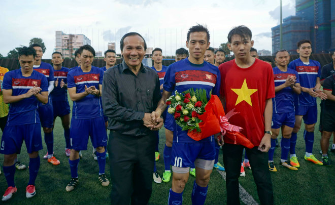 2 cha con họ Thái khiến đội tuyển Việt Nam sững người - 1