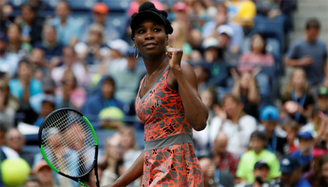 US Open ngày 7: Venus và &#34;Tiểu Serena&#34; bùng nổ, nhà ĐKVĐ Wimbledon rời giải - 1