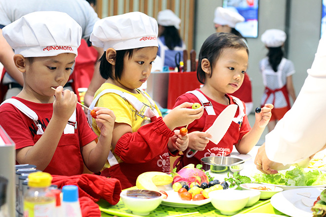 Khó tin lớp học nấu nướng miễn phí trong căn bếp “sang chảnh” nhất Hà Nội - 8