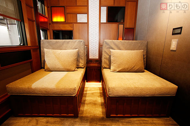Toa tàu hạng nhất được thiết kế giống như một khách sạn hạng sang với đầy đủ tất cả tiện nghi từ giường ngủ...
