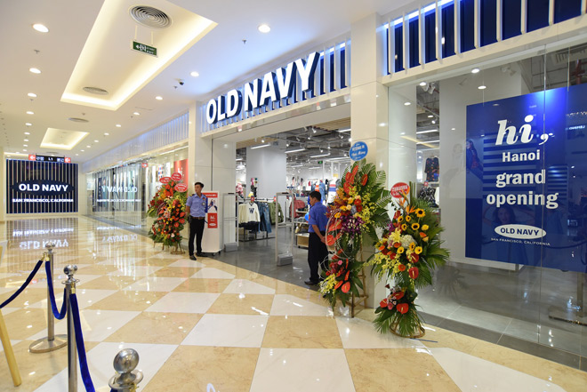 Thương hiệu Old Navy tấn công thị trường Hà Nội - 1