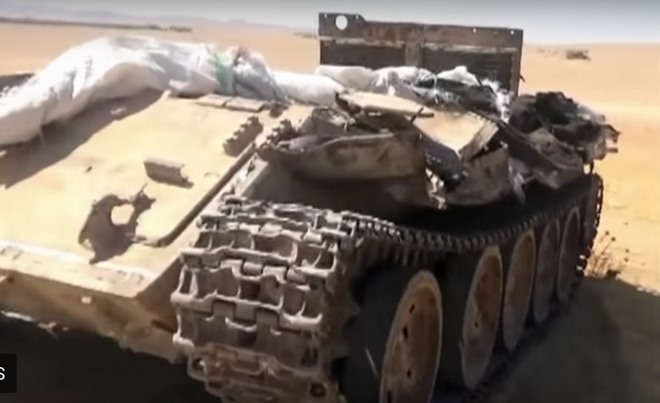 Đột nhập kho vũ khí của 200 tay súng IS bị “nướng chín” - 1