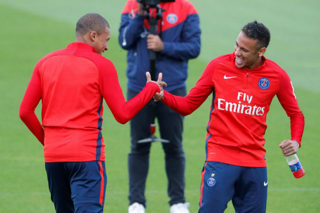 PSG náo loạn vì “Bom tấn” Mbappe 180 triệu euro: Từng suýt đến Arsenal - 12