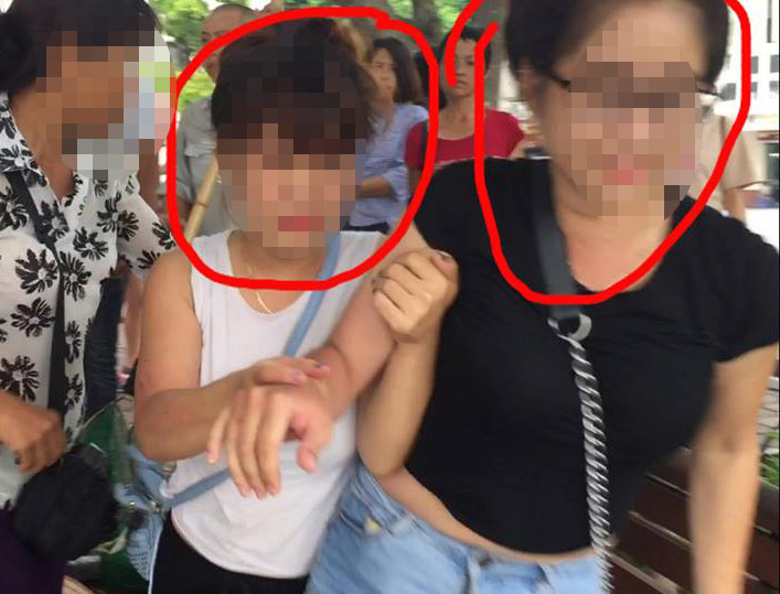 Nóng 24h qua: Nam bác sĩ phân trần về hành vi "luồn tay" vào áo nữ sinh khi khám - 2