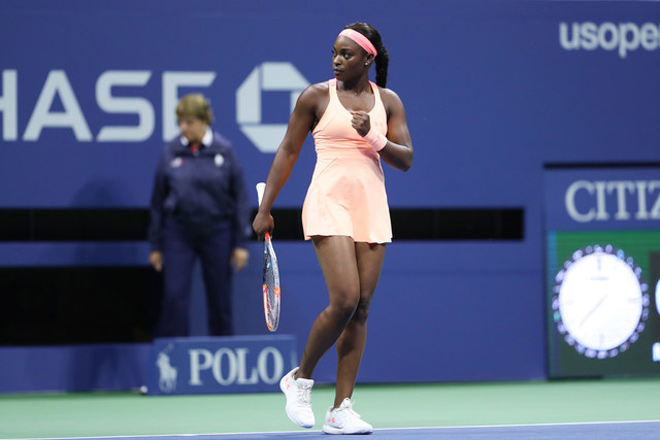 Clip hot US Open: &#34;Tiểu Serena&#34; lên lưới lốp bóng, Venus vỡ mộng vô địch - 1