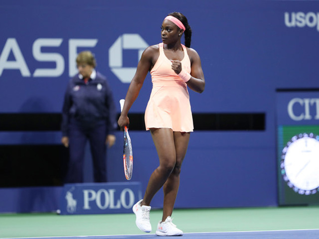 Clip hot US Open: ”Tiểu Serena” lên lưới lốp bóng, Venus vỡ mộng vô địch