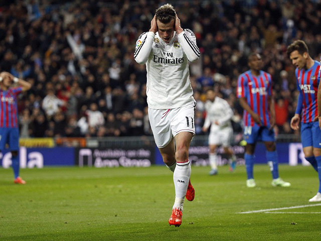 Bỏ lỡ 3 cơ hội ngon ăn, Bale ”chân gỗ” khiến fan Real phát điên