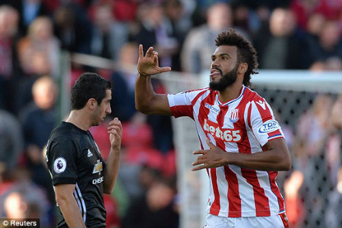 Chi tiết Stoke City - MU: Bất lực trước &#34;xe bus&#34; (KT) - 6