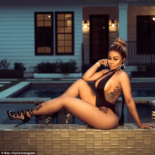 Cách mặc không thể &#34;nóng mắt&#34; hơn của cô nàng trăng hoa Blac Chyna - 3