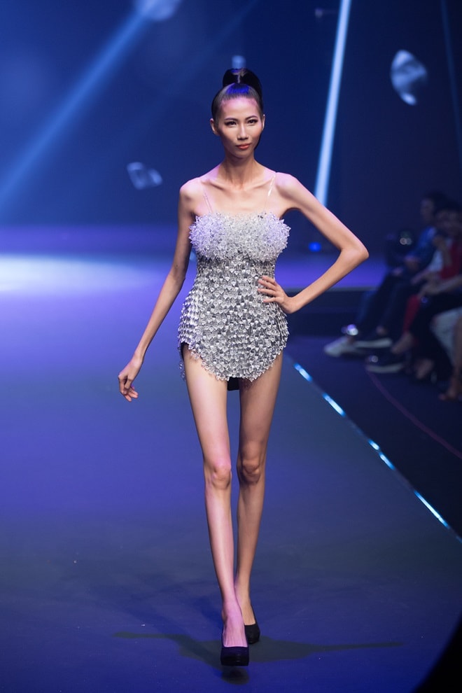 Giữa bão tranh cãi, người mẫu gầy trơ xương ở Vietnam&#39;s Next Top Model lên tiếng - 1