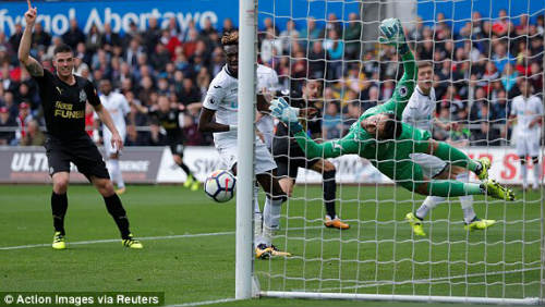 Chi tiết Swansea - Newcastle: Bất lực mất 3 điểm (KT) - 4