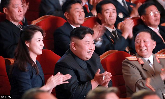 Vợ ông Kim Jong-un xuất hiện, ăn mừng vụ thử hạt nhân - 1