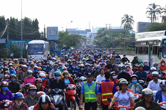 BOT tuyến tránh Biên Hòa lại hỗn loạn vì... tiền lẻ! - 2