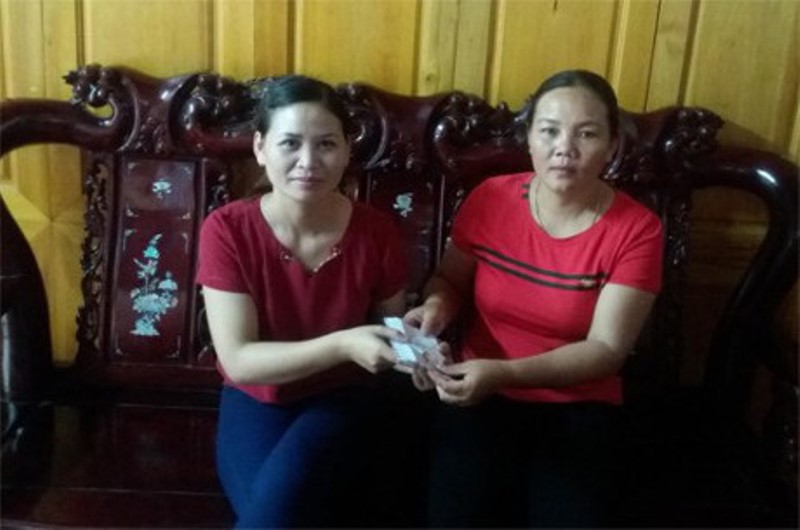 Nóng 24h qua: Không muốn ly dị, chồng đâm vợ hotgirl 36 nhát dao - 5