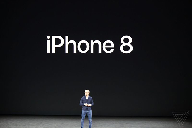 iPhone đã thay đổi trải nghiệm của người dùng qua bao thế hệ, giờ đây đã có iPhone 8/8 Plus.