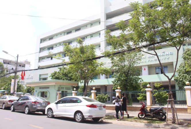 Kíp trực bệnh viện Đà Nẵng bật nhạc ầm ĩ để bệnh nhân đợi cả tiếng - 1