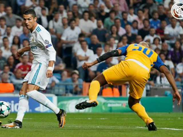 Video, kết quả bóng đá Real Madrid - APOEL: ”Cơn điên” của Ronaldo
