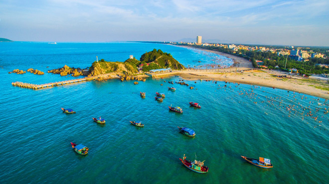 Miền Trung đâu chỉ có gió lào cát trắng - 2