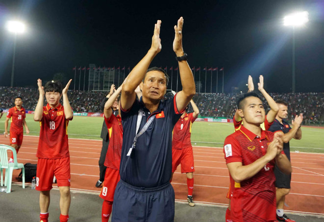 Bảng xếp hạng FIFA tháng 9: Việt Nam vượt Thái Lan, tăng 4 bậc - 1