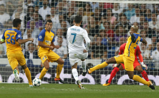 Ronaldo xem thường Barca – Messi: Cúp C1 là của riêng Real - 1
