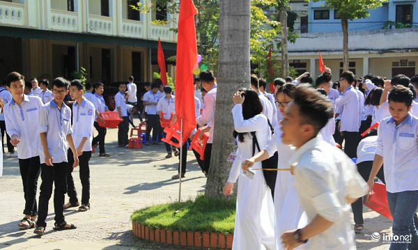 Học sinh Nghệ An được nghỉ học để tránh siêu bão - 1