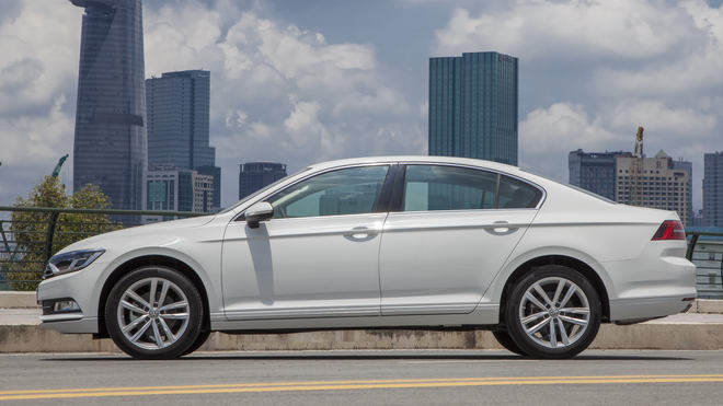 Volkswagen Passat BlueMotion giá 1,450 tỷ đồng ở Việt Nam - 2