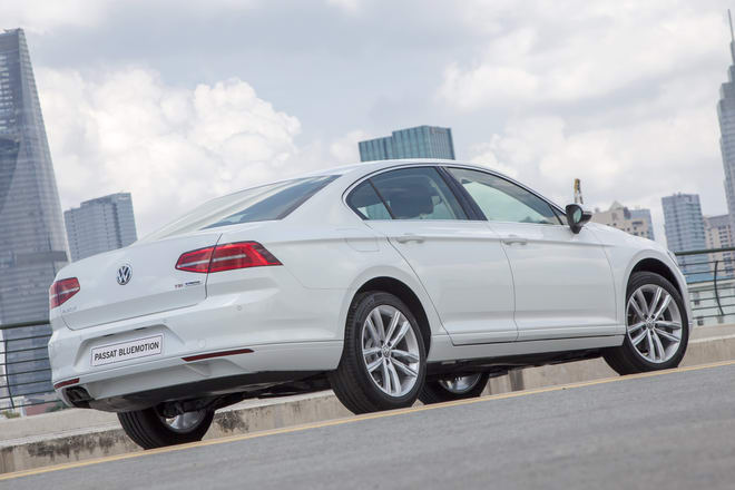 Volkswagen Passat BlueMotion giá 1,450 tỷ đồng ở Việt Nam - 4