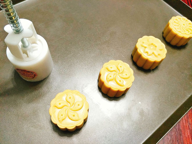 Bí quyết làm bánh nướng nhân trà xanh thơm mềm, lên màu chuẩn đẹp - 6