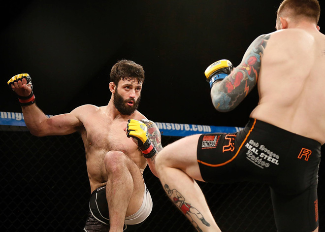 Fan võ thuật Việt Nam sẽ được theo dõi giải MMA Cage Warriors - 2